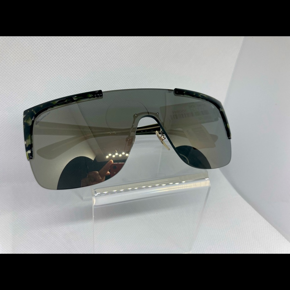 Brand New. Gucci Sunglasses